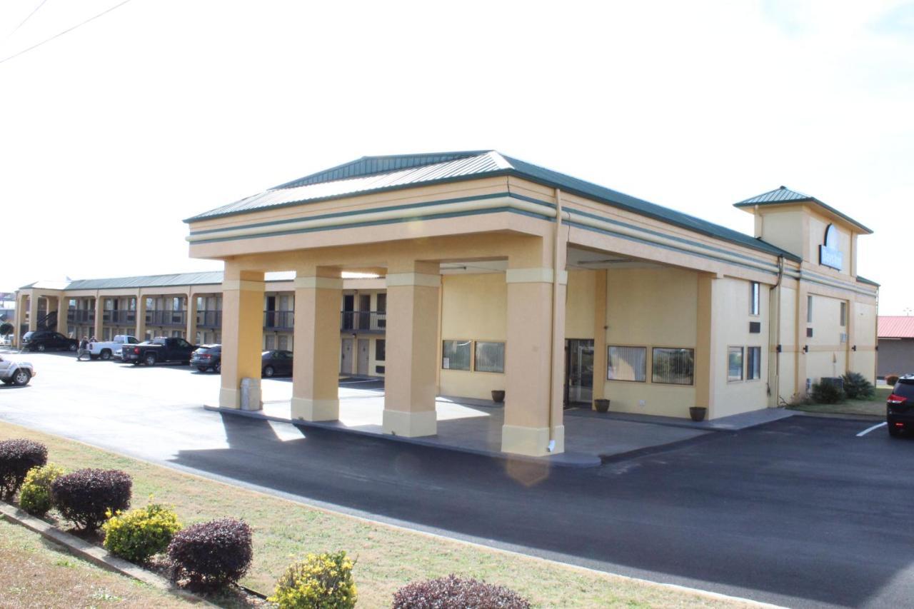 Days Inn By Wyndham Byron Exterior foto